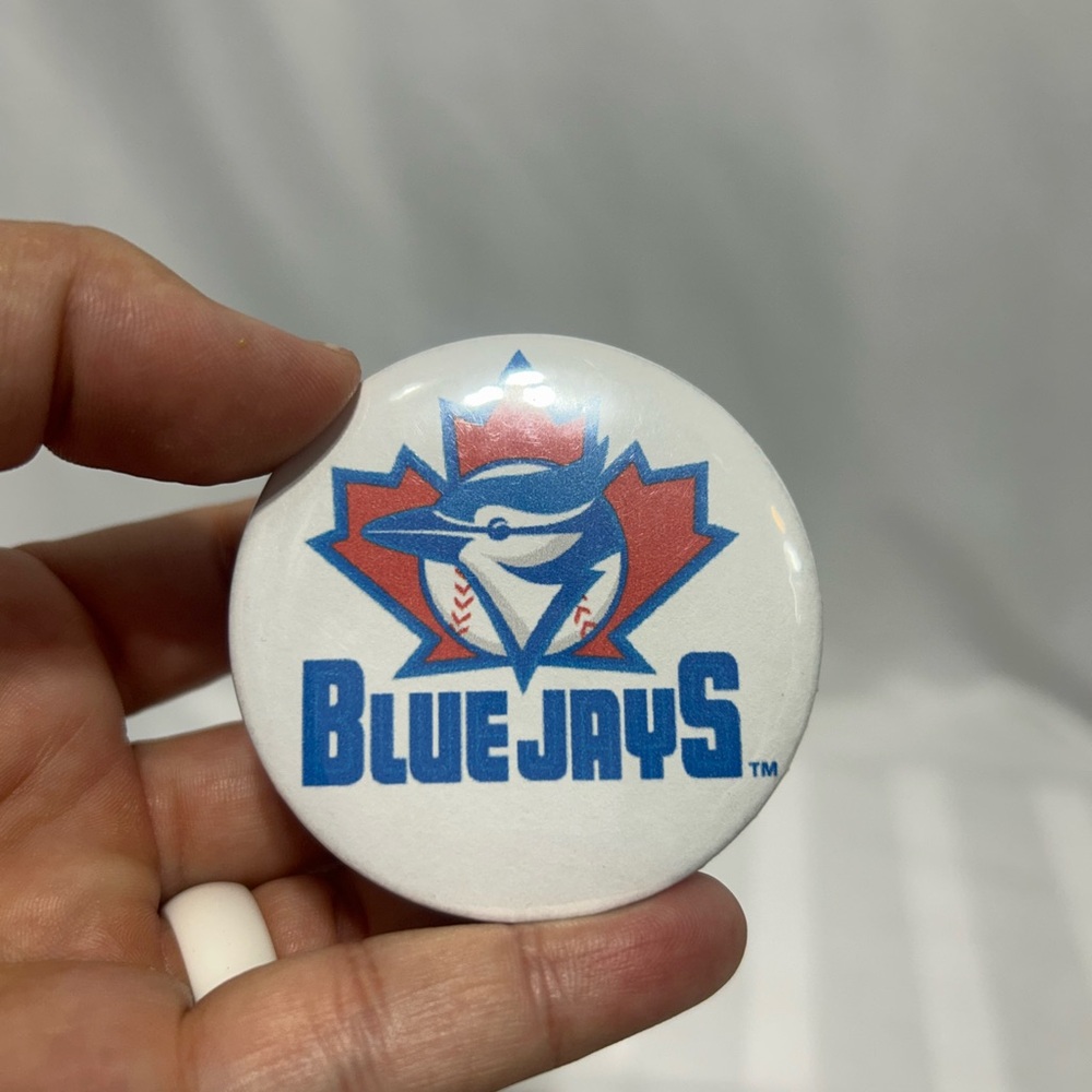 Blue Jays vintage button. Mint condition. - Picture 8 of 9